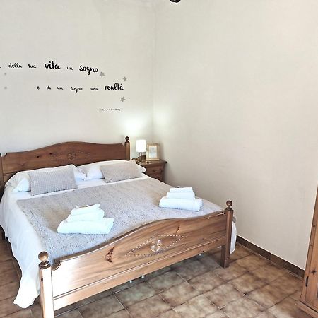 Apartament La Casa Del Gigante Frassino Acceglio Zewnętrze zdjęcie